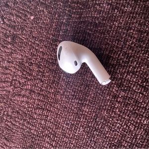 GREAT CONDITION APPLE AirPods Pro Left
Earbud Replacement Model A2084